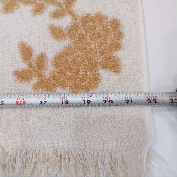 Vintage 70s Cannon Monticello Sculpted Floral Gold White Towel Retro 22 X 40 - Picture 11 of 12